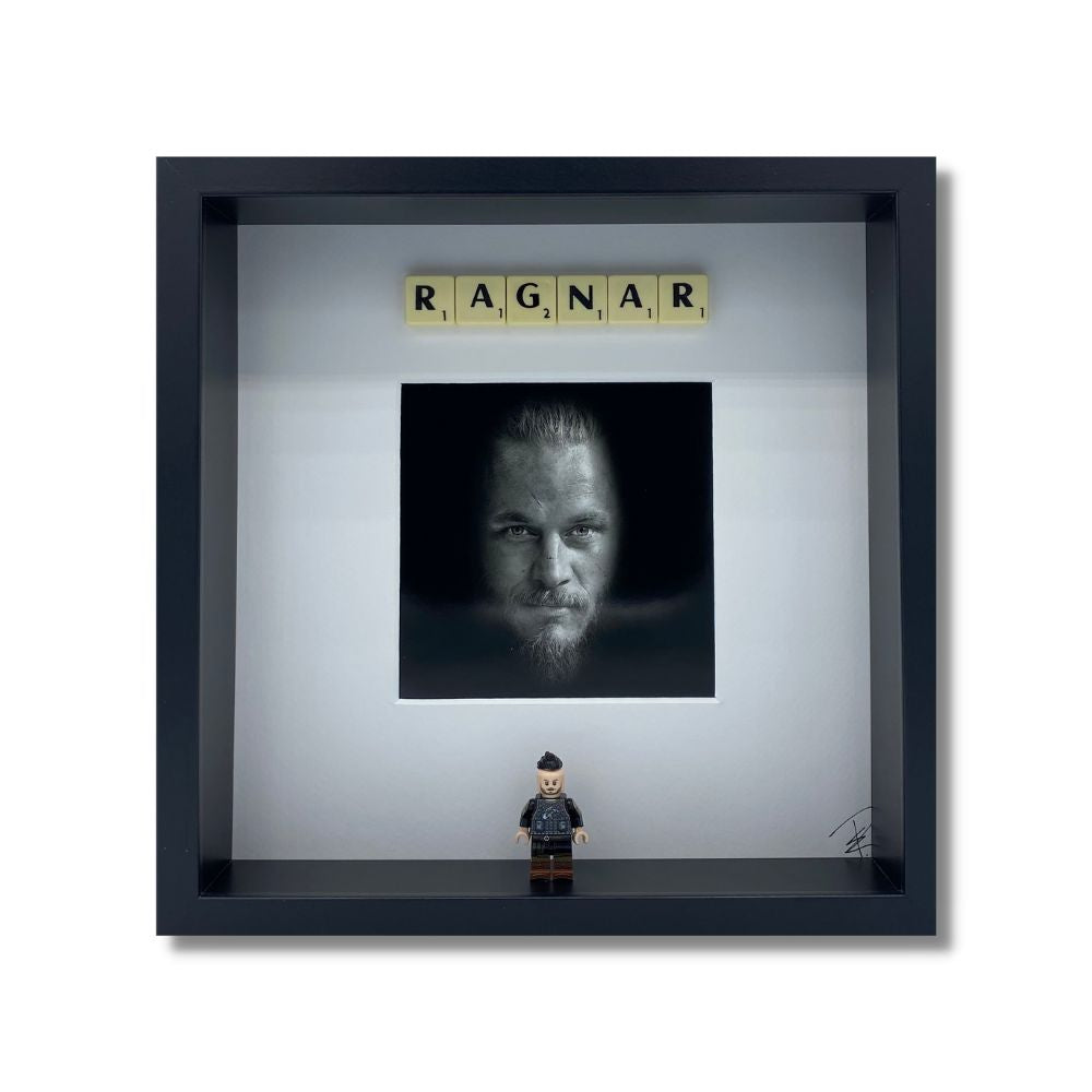 "Ragnar" picture frame