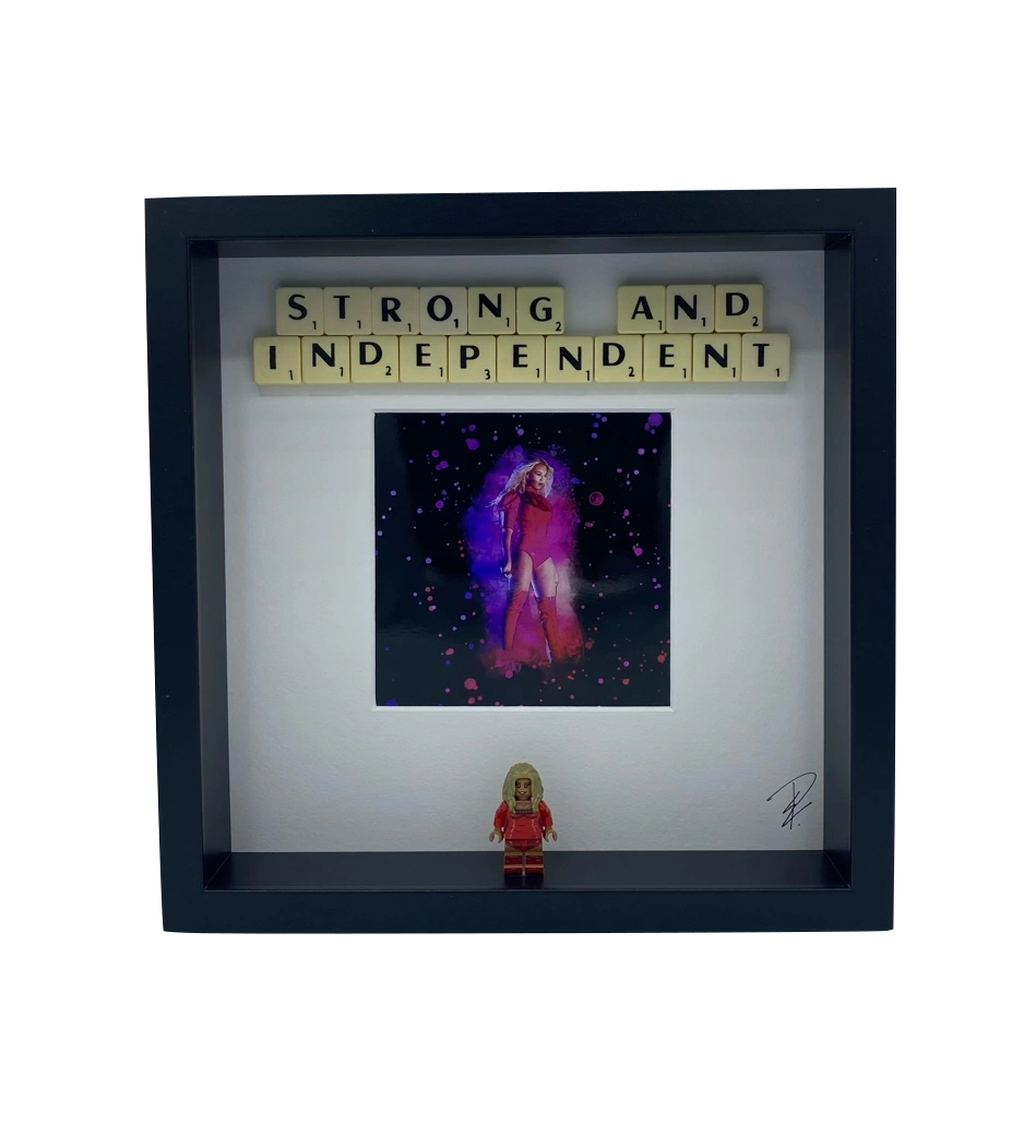 Photo Frame "Strong And Independent"